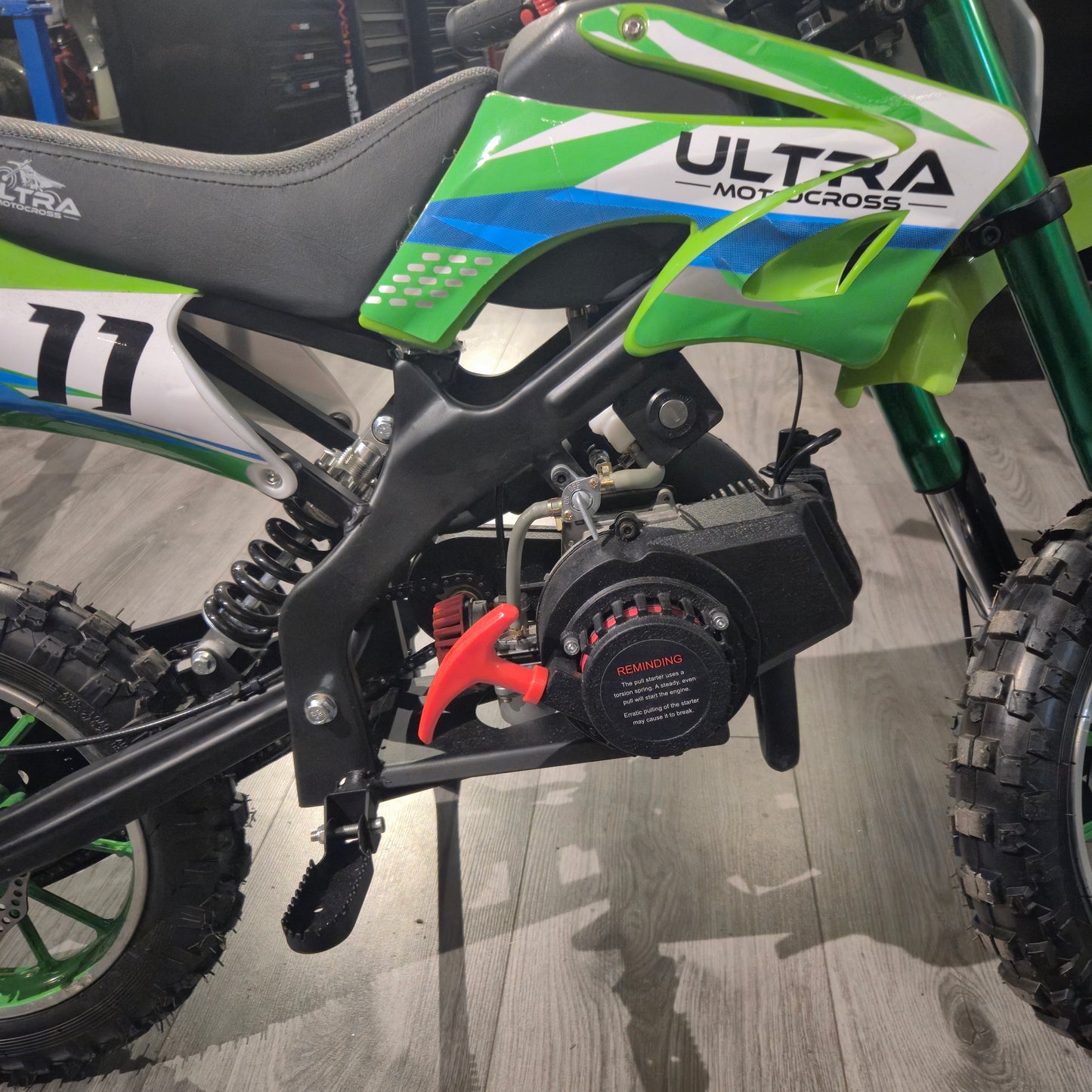 Ultramotorcross Kinder-Crosser 49CC 2-Takt mit Seilzugstarter – Neu im Karton